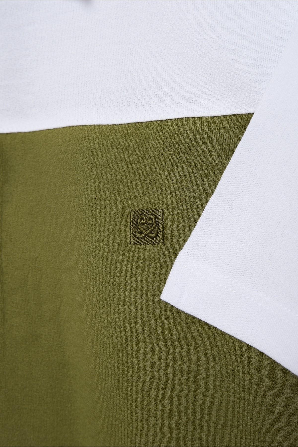 Vav Tasarım Punto Baskılı Pamuk Polo Yaka HakiBeyazT-shirt 23'